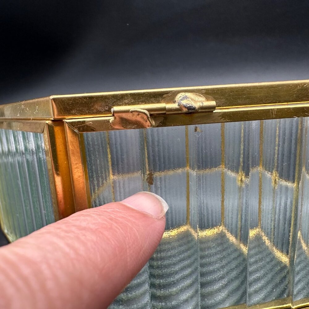 Vintage Jewelry Box Hexagon Ribbed Clear Glass Brass Hinged Top Mirrored Inside - Picture 6 of 11